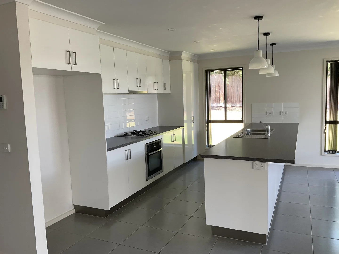 Additional image 4 of Sale VIC 3850