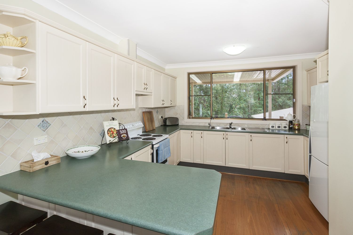 48 Peninsula Road, VALLEY HEIGHTS NSW 2777, Image 2