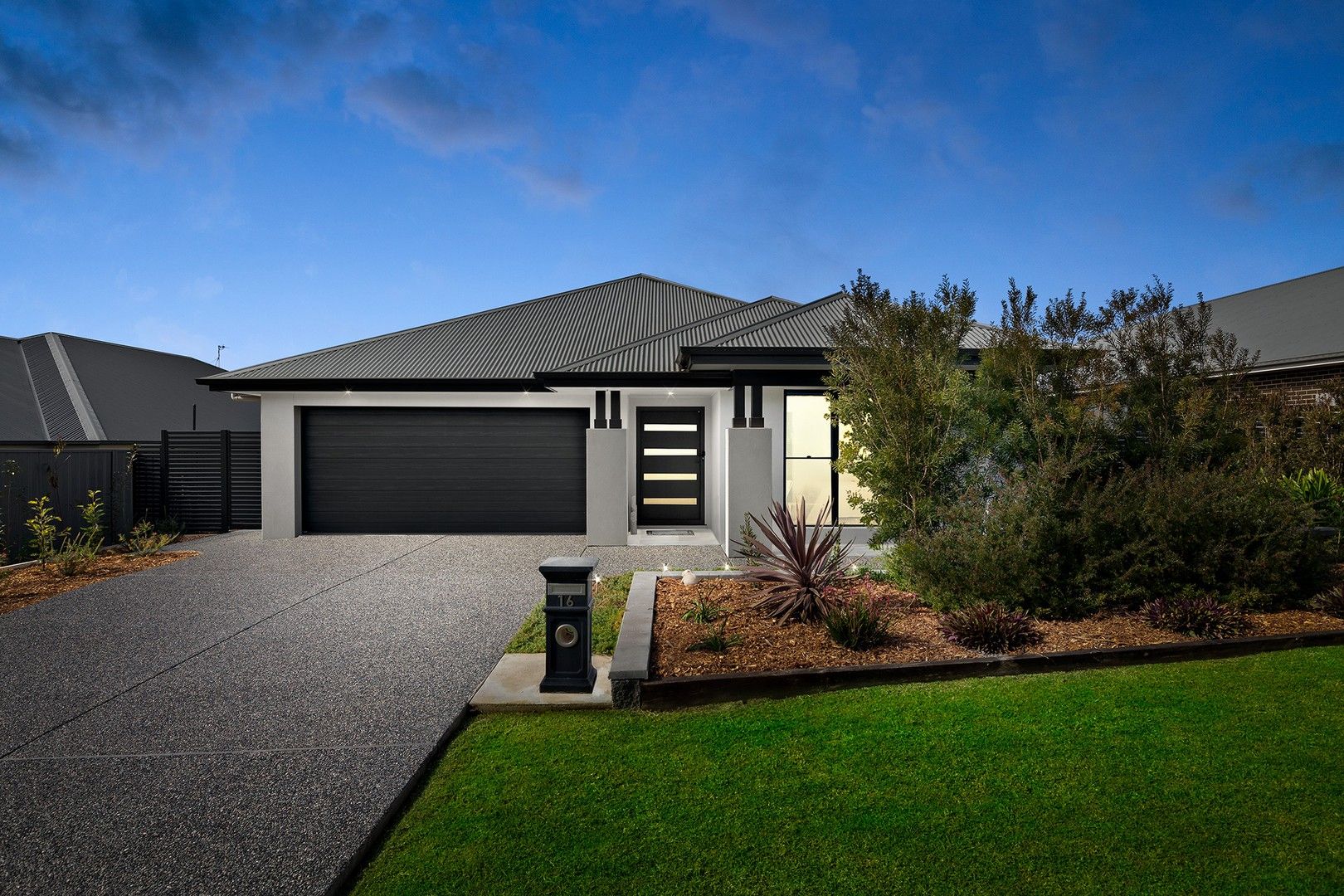 4 bedrooms House in 16 Turnberry Avenue CESSNOCK NSW, 2325