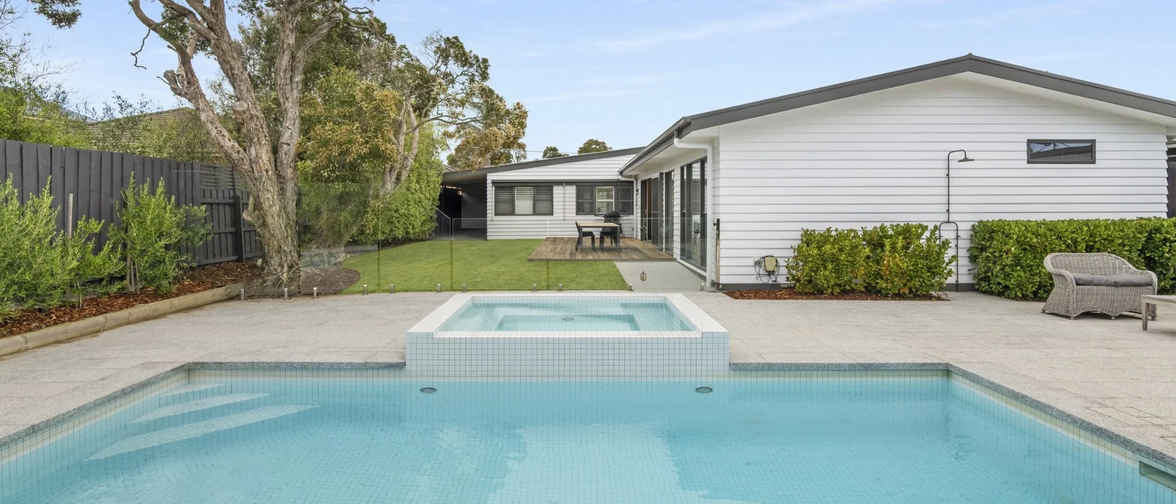 8 Daly Avenue, Rye VIC 3941 Domain — free download