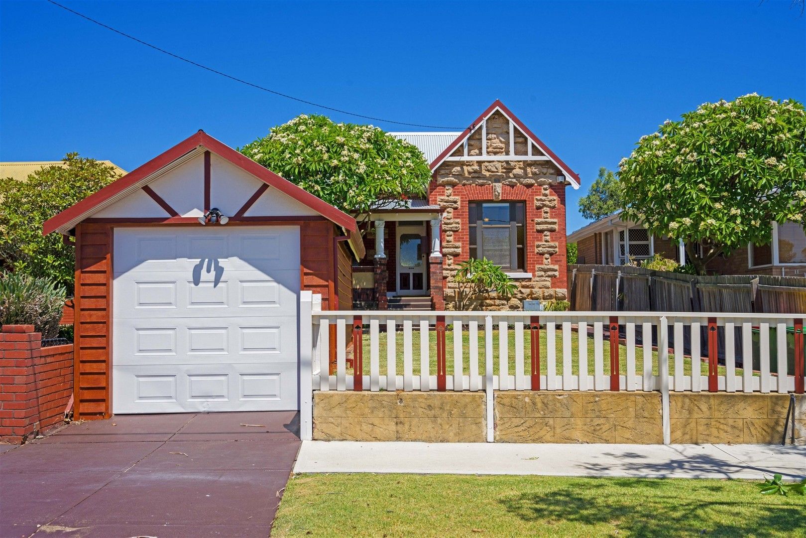 3 bedrooms House in 7 Loukes Street FREMANTLE WA, 6160