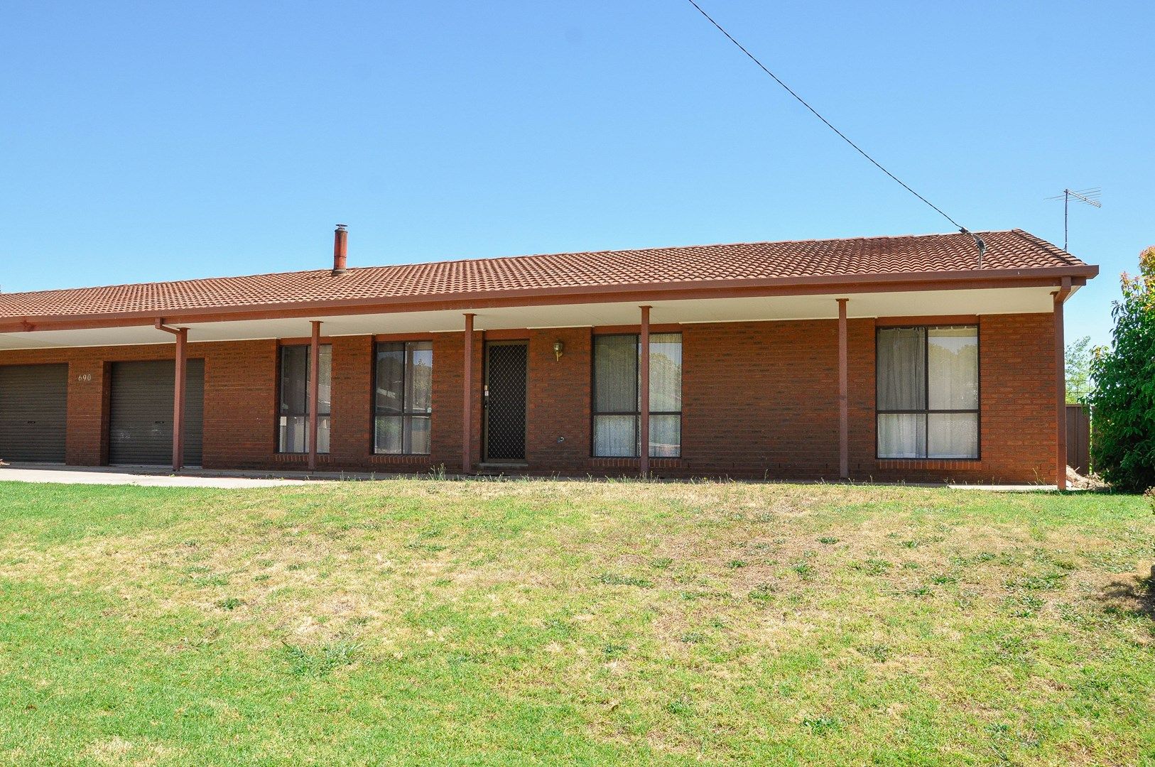 2/690 Wilkinson Street, Glenroy NSW 2640, Image 0