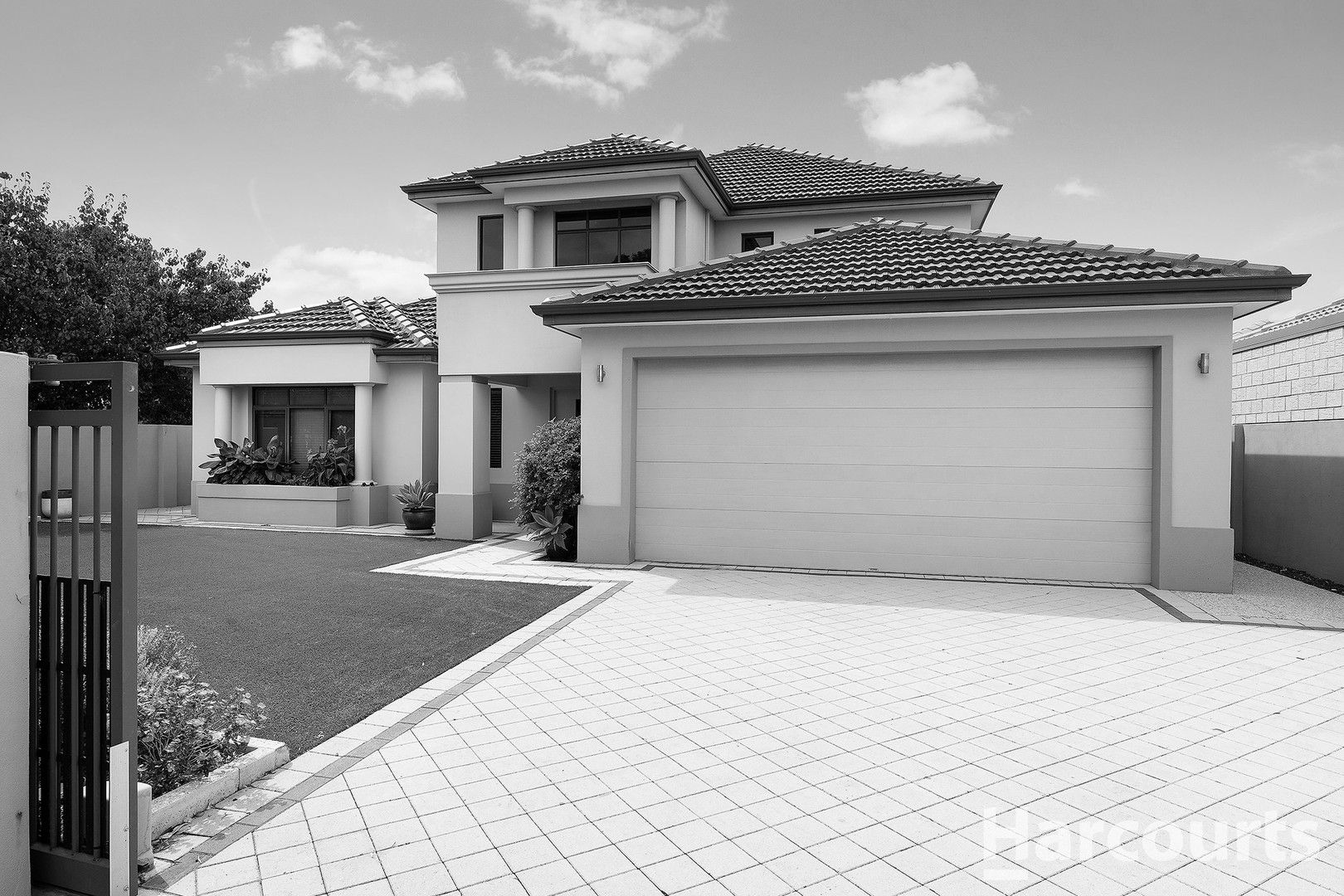 1 Gael Place, Dudley Park WA 6210, Image 0