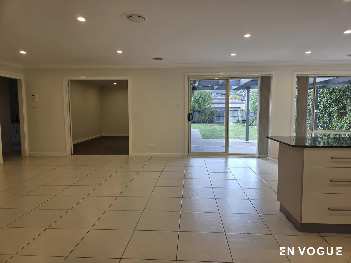 Additional image 8 of 27 Kalianna Street, Harrison ACT 2914