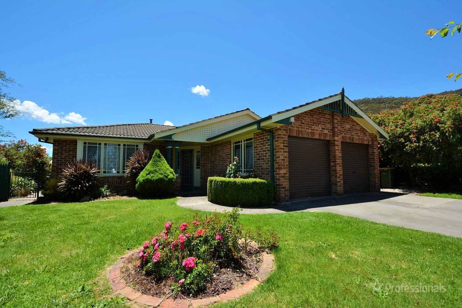 9 Robinia Drive, Lithgow NSW 2790, Image 1