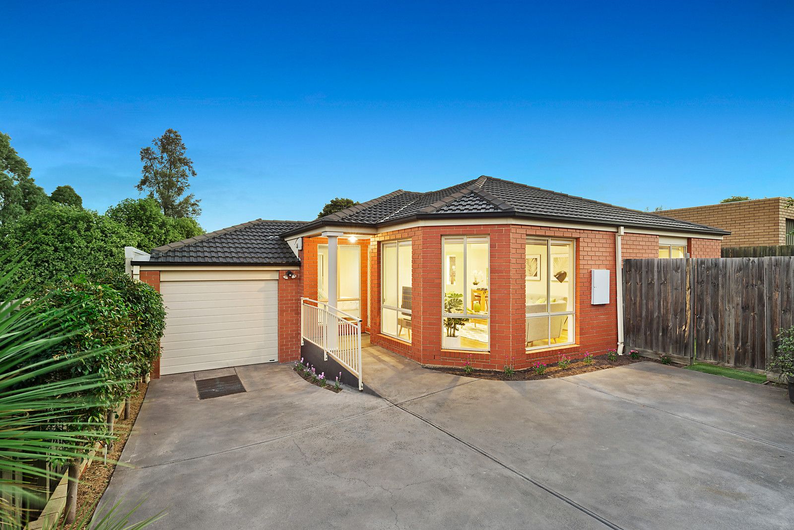 2/20 Tandara Avenue, Doncaster VIC 3108, Image 0