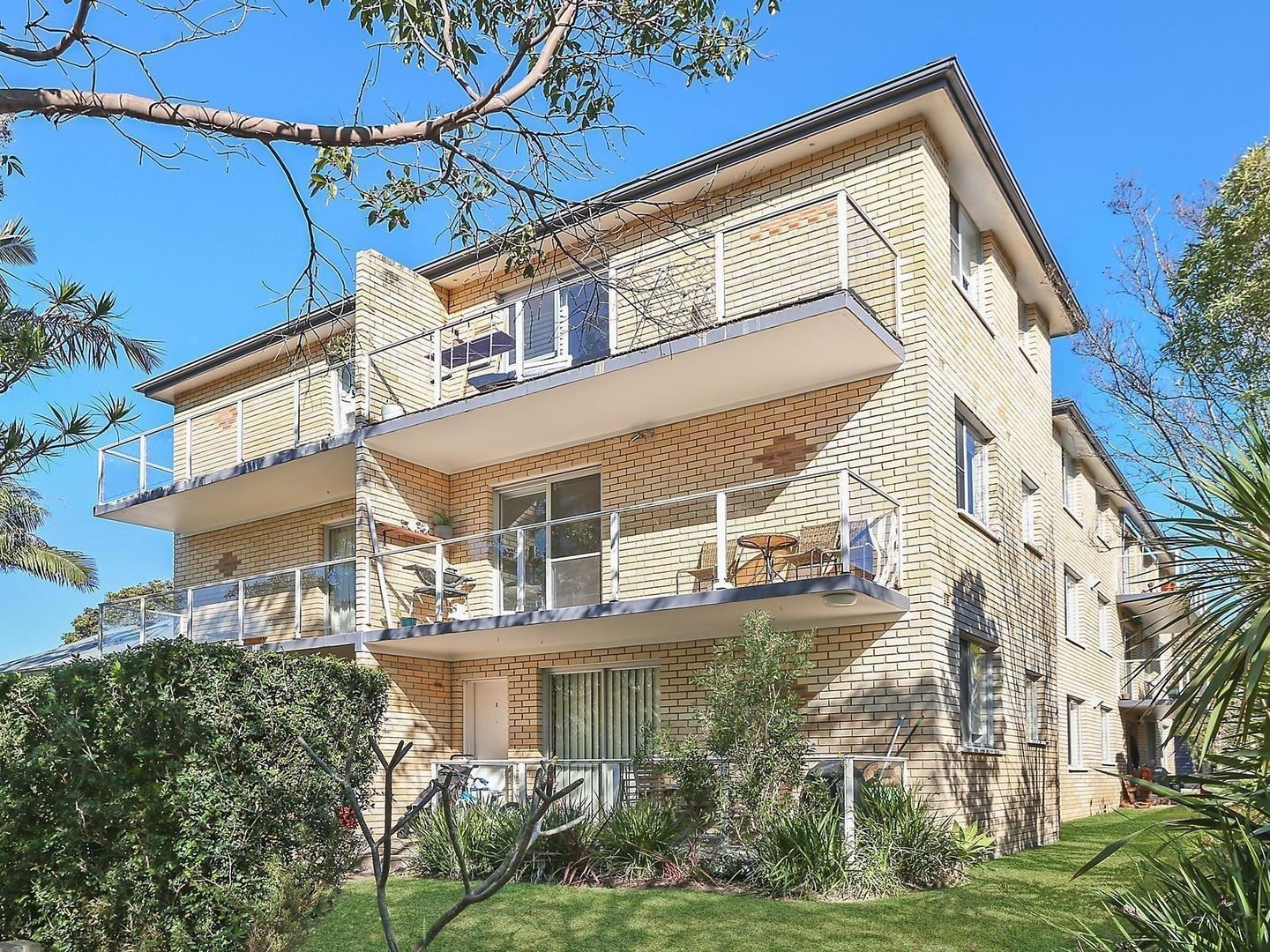2 bedrooms Apartment / Unit / Flat in T/16 Soldiers Avenue FRESHWATER NSW, 2096