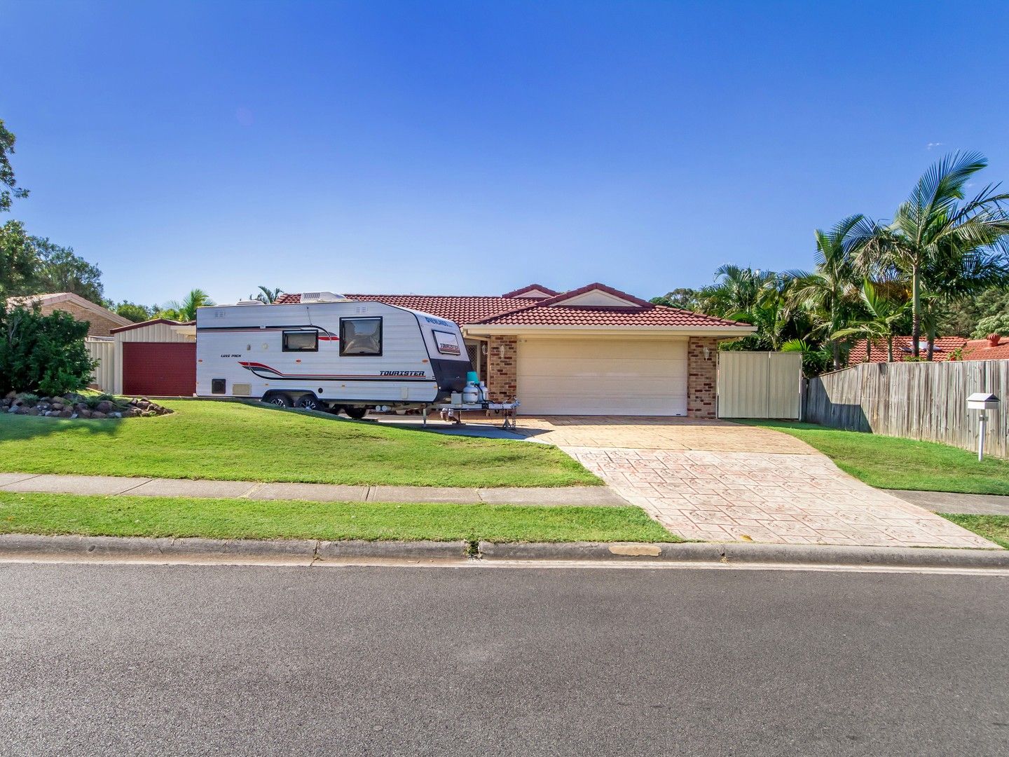 4 Galapagos Way, Pacific Pines QLD 4211, Image 0