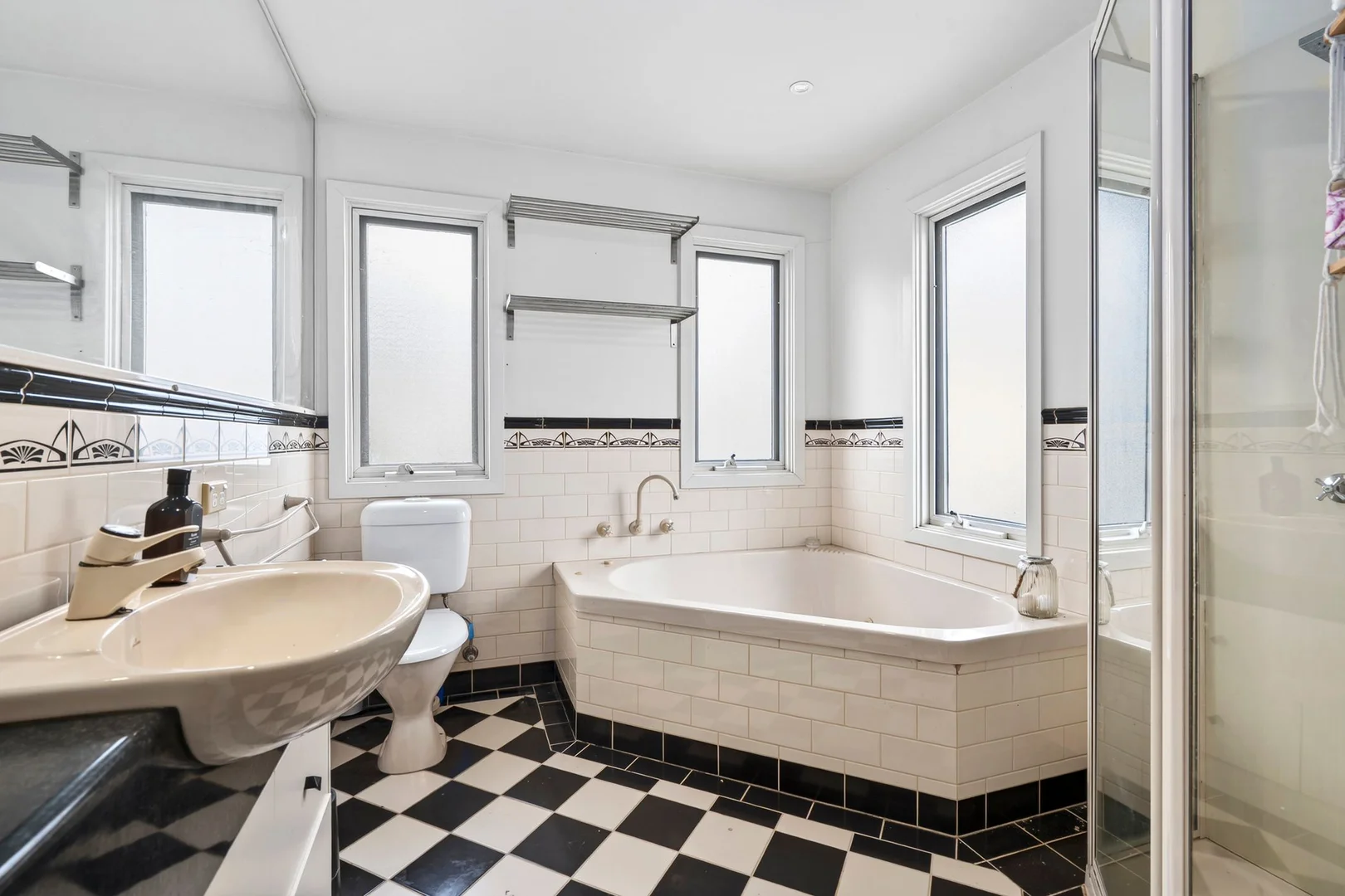 Additional image 13 of 3 Glen Avenue, East Geelong VIC 3219