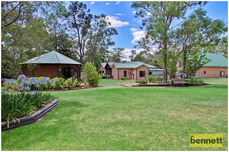 17 Nowranie Place, WINDSOR DOWNS NSW 2756, Image 2