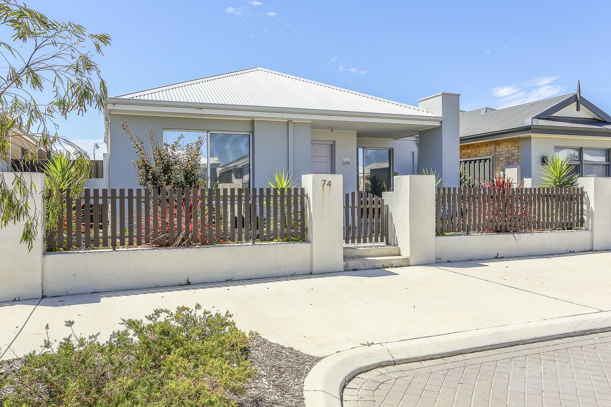3 bedrooms House in 74 Trethowan Promenade ALKIMOS WA, 6038