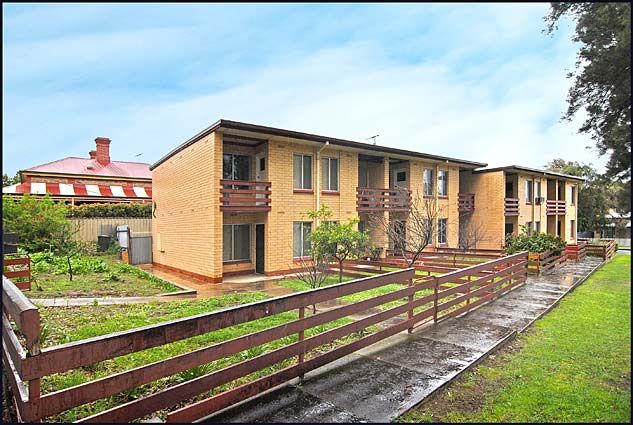 2 bedrooms Townhouse in 3/5 Loch Street STEPNEY SA, 5069