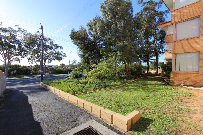 3/137 North Lake Road, Willagee WA 6156, Image 1