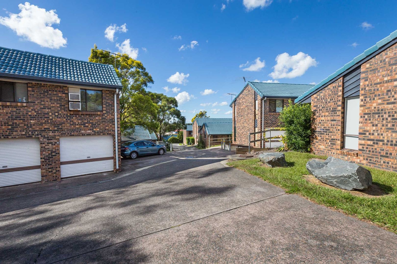 Mount Warren Park QLD 4207 3 beds apartment for Sale, This one pays