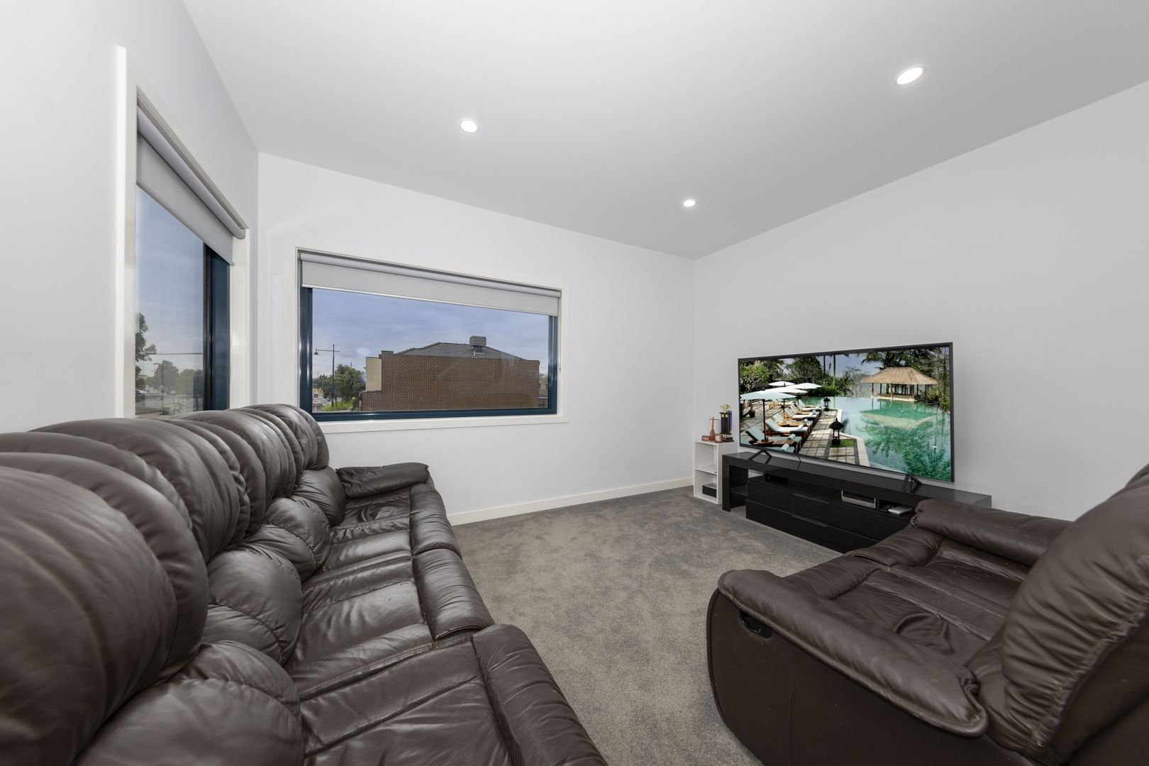 1/1 Brunswick Crescent, Craigieburn VIC 3064, Image 2