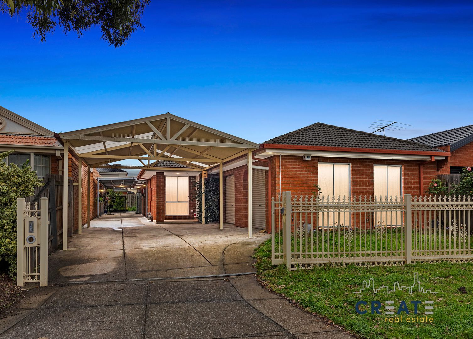 12 Turquoise Close, St Albans Property History & Address Research