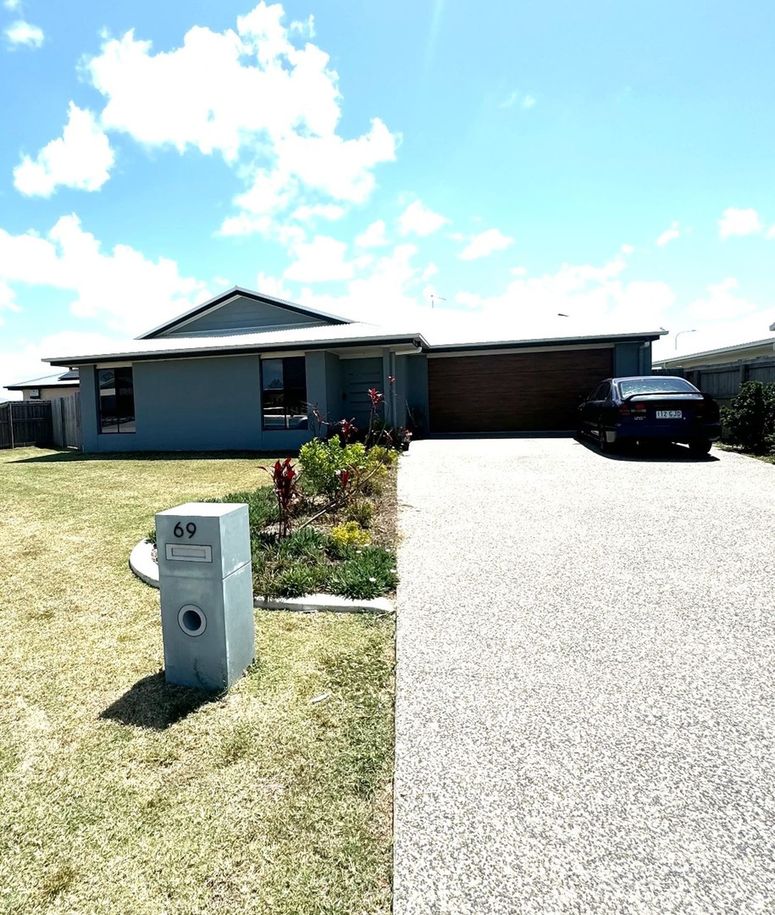 4 bedrooms House in 69 Fairway Drive BAKERS CREEK QLD, 4740