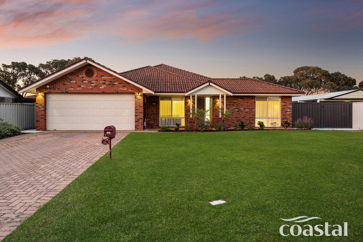 4 bedrooms House in 19 Bianco Place SECRET HARBOUR WA, 6173