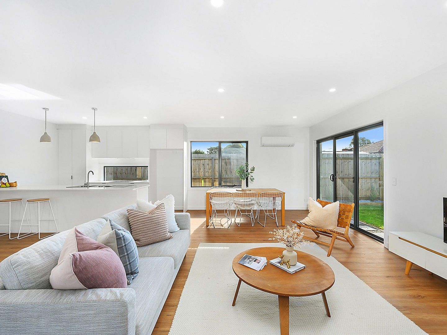 2/15 Fellmongers Road, Breakwater VIC 3219, Image 2