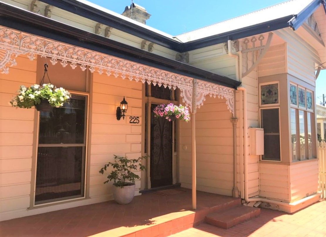 3 bedrooms House in 225 Pakington Street GEELONG WEST VIC, 3218