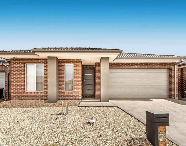 5 Bromley Circuit, Thornhill Park VIC 3335