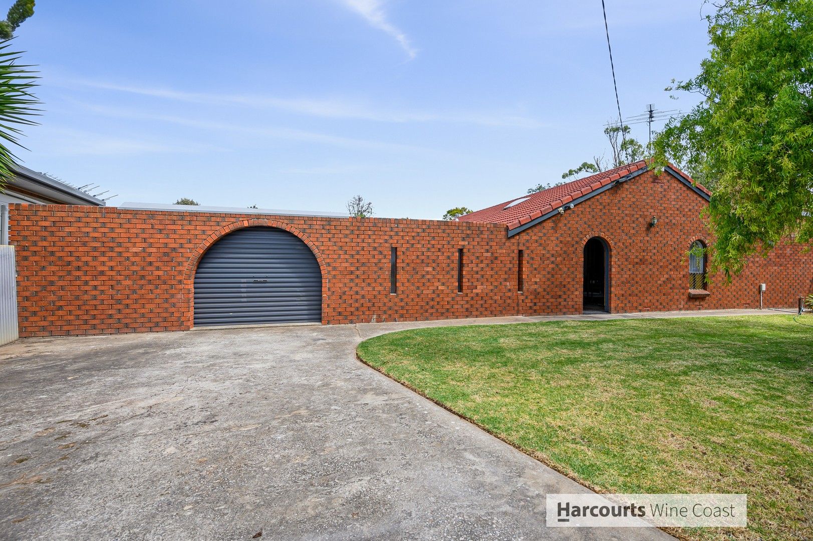 4 bedrooms House in 44 Illman Crescent ALDINGA BEACH SA, 5173