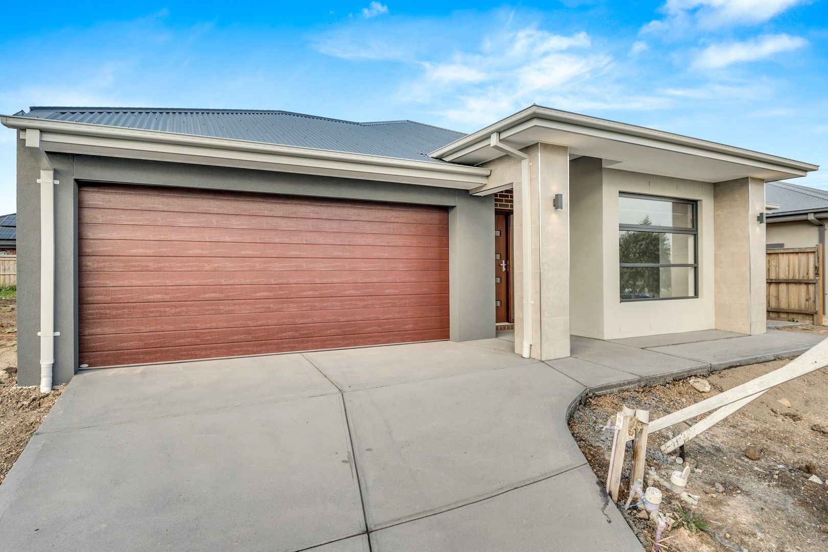 4 bedrooms House in 80 Olivine Blvd DONNYBROOK VIC, 3064