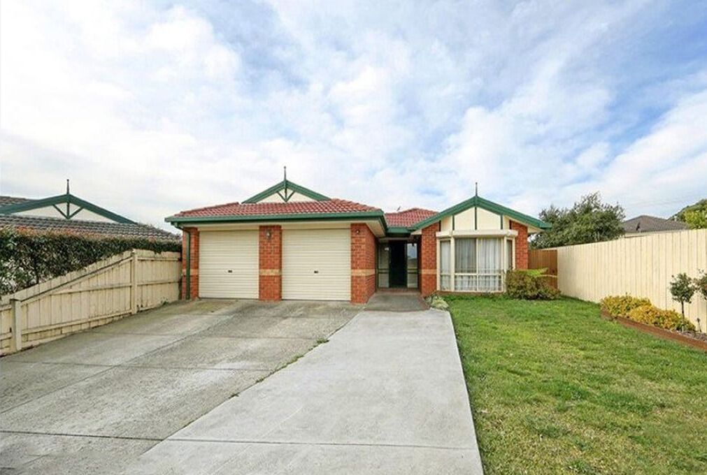4 bedrooms House in 26 Suzana Place ROWVILLE VIC, 3178