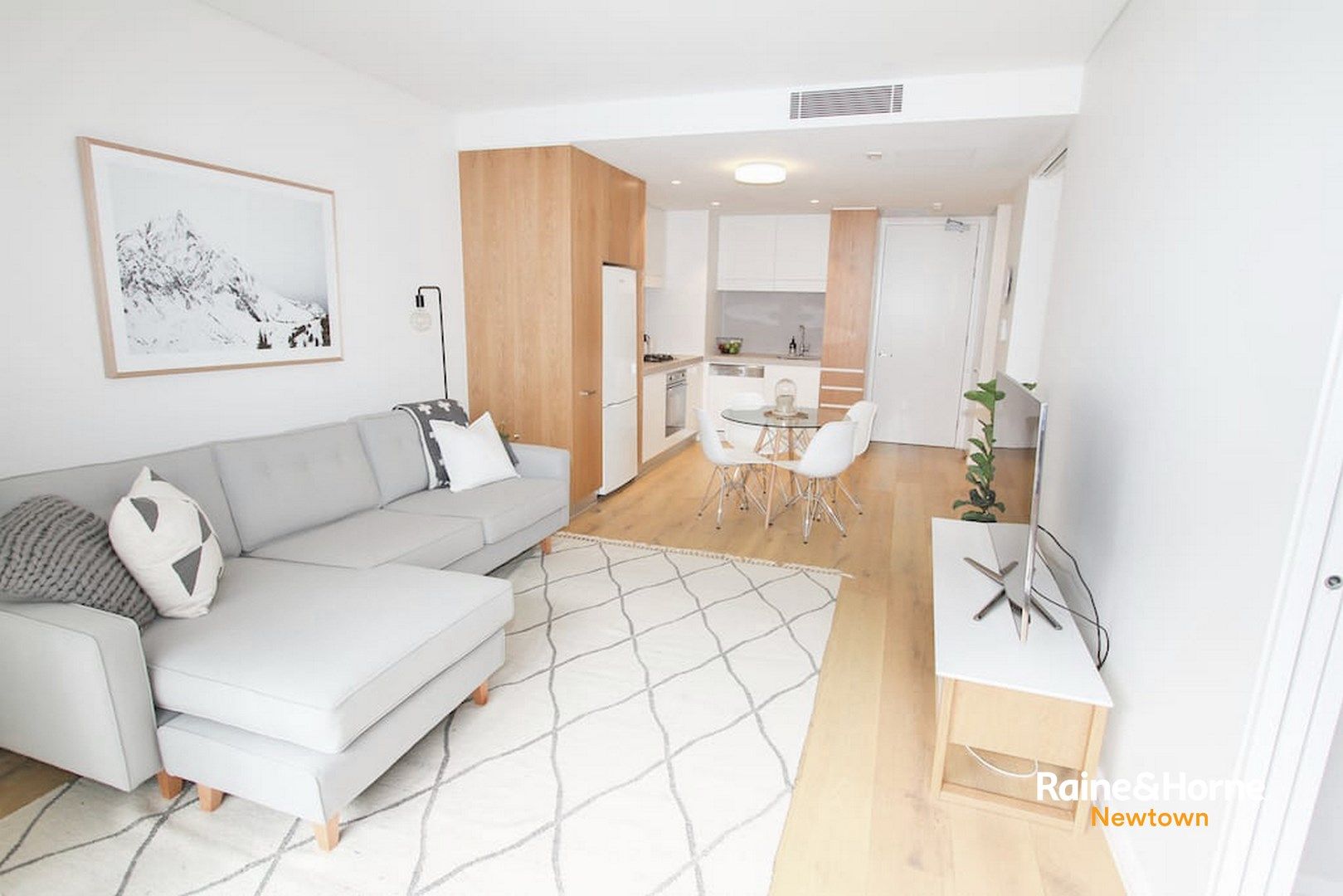 2 bedrooms Apartment / Unit / Flat in 501/2 Pearl Street ERSKINEVILLE NSW, 2043