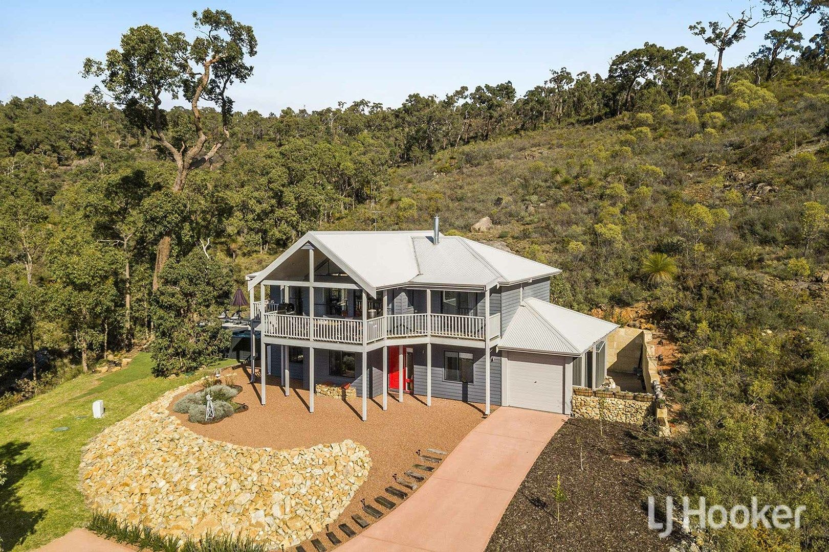 40 Persimmon Place, Kalamunda WA 6076