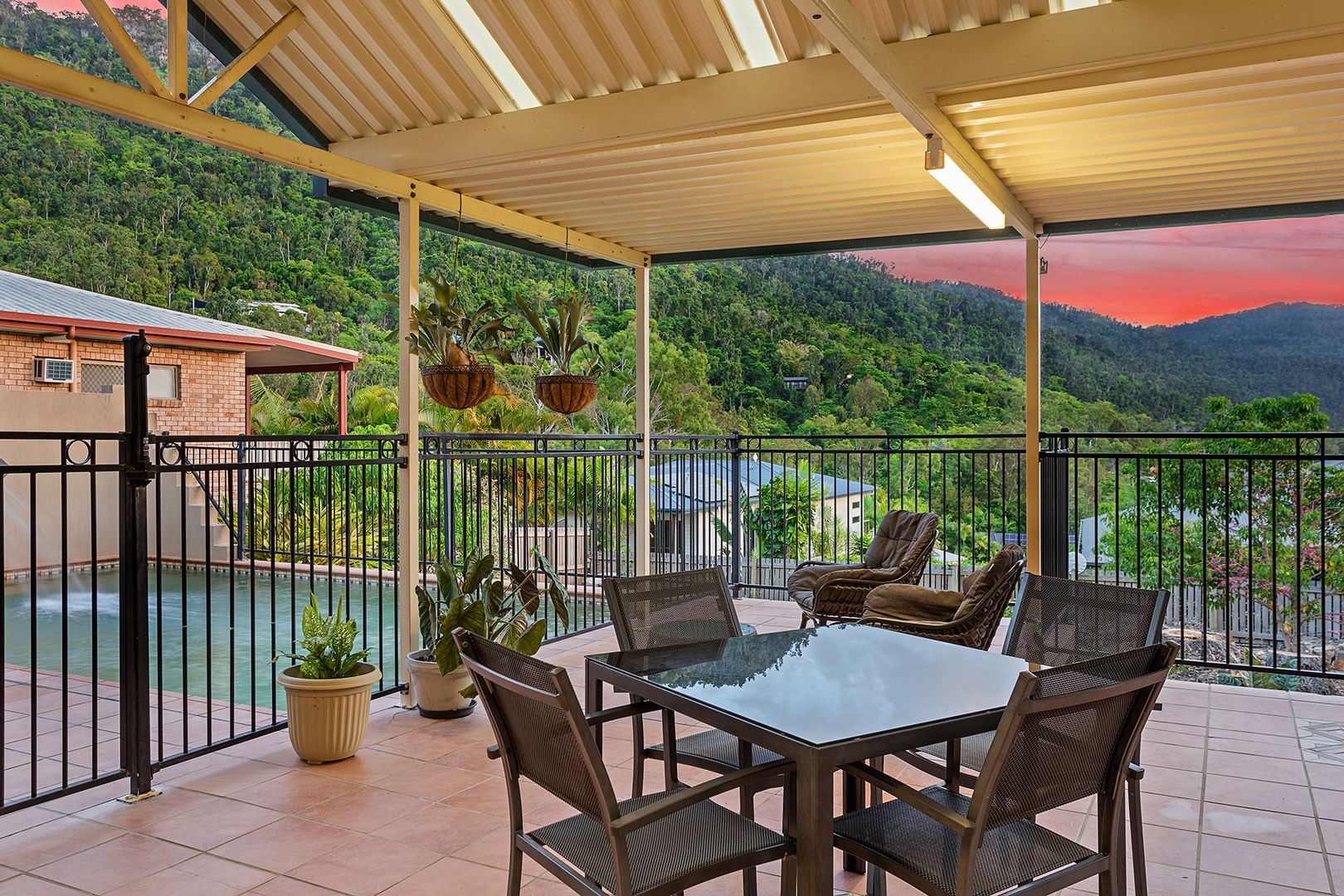 24 Panoramic Court, Cannonvale QLD 4802 Domain