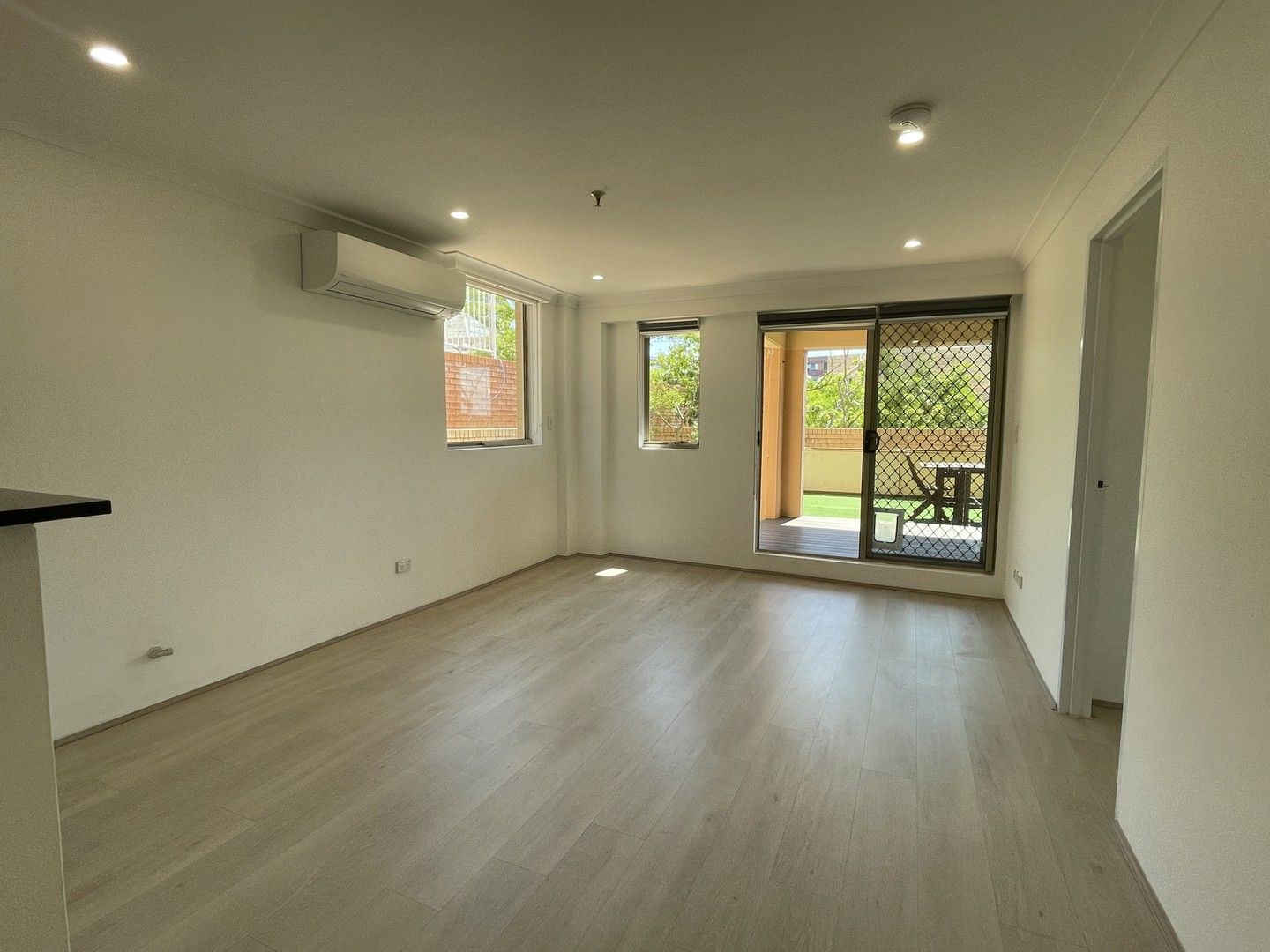 2 bedrooms Apartment / Unit / Flat in 45/17 Macmahon Street HURSTVILLE NSW, 2220