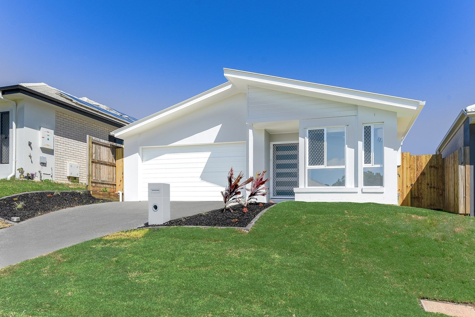 4 bedrooms House in 81 Celebration Crescent GRIFFIN QLD, 4503