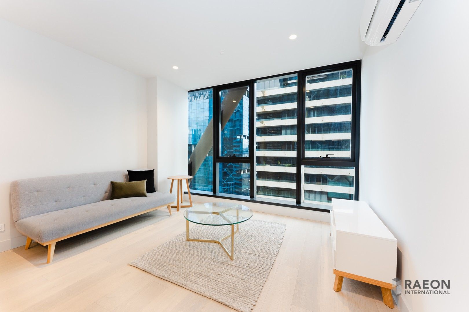 2 bedrooms Apartment / Unit / Flat in 1503/318 Queen Street MELBOURNE VIC, 3000