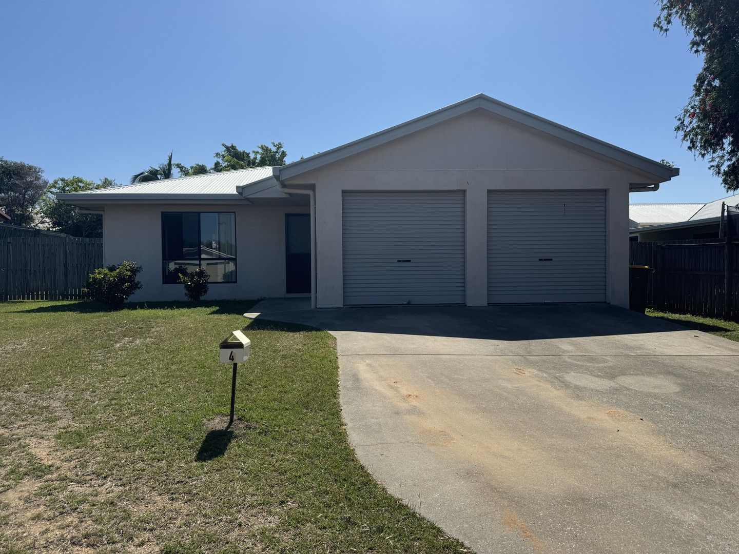 4 bedrooms House in 4 Rothbury Place NEW AUCKLAND QLD, 4680
