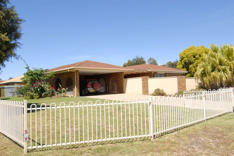 272 NOYES STREET, Deniliquin NSW 2710, Image 0