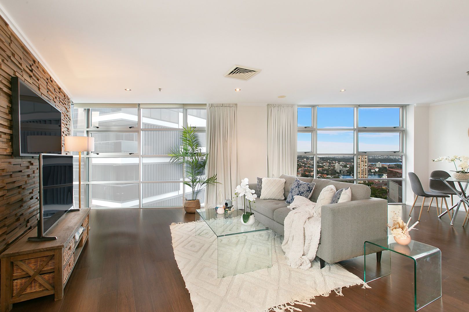 1502/93 Pacific Highway, North Sydney NSW 2060, Image 2