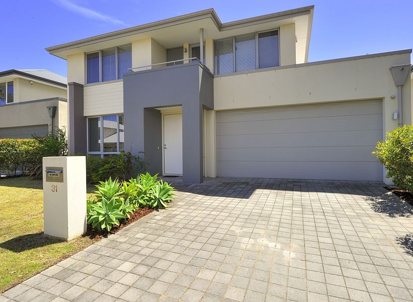 3 bedrooms House in 31 Tylney Loop MEADOW SPRINGS WA, 6210