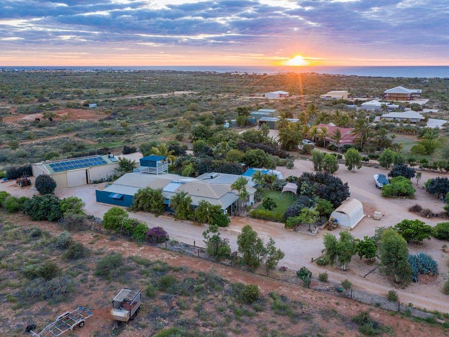 5 bedrooms House in 66 Preston Street EXMOUTH WA, 6707