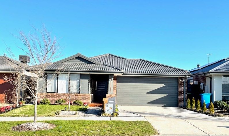 4 bedrooms House in 11 Kershope View CLYDE NORTH VIC, 3978