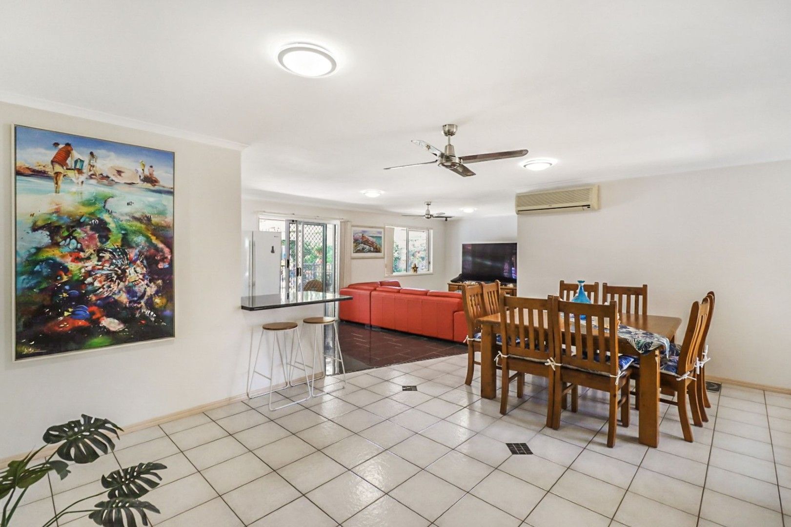 9 Jennylee Close, Urangan QLD 4655, Image 1