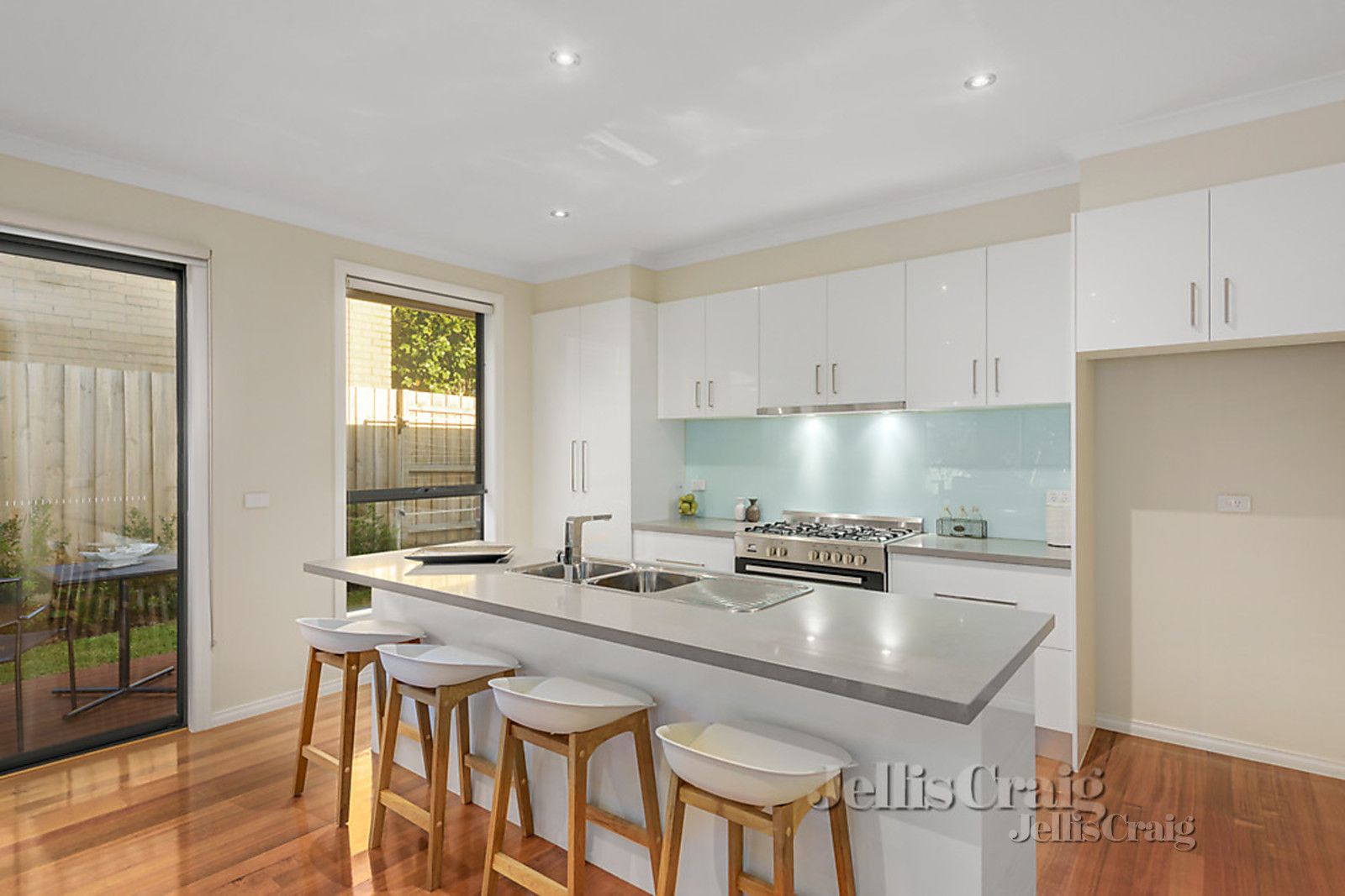 1/29 Rathmullen Quadrant, Doncaster VIC 3108, Image 2