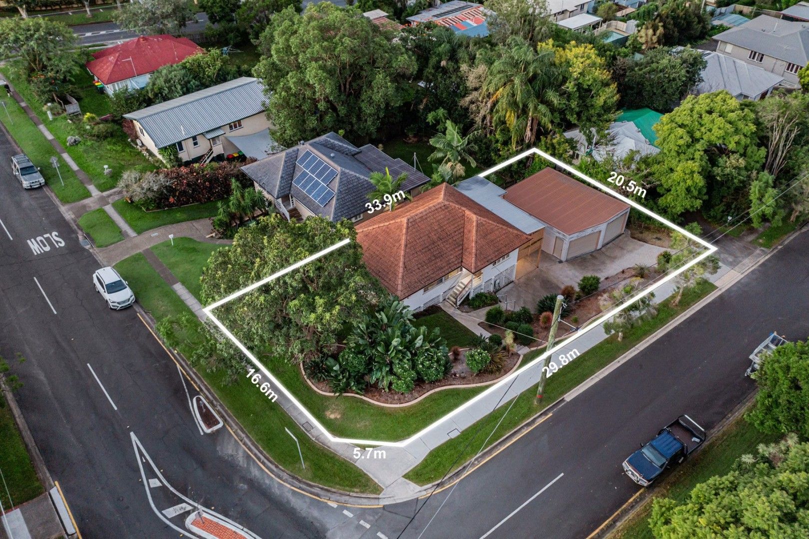 3 bedrooms House in 2 Breslin Street CARINA QLD, 4152