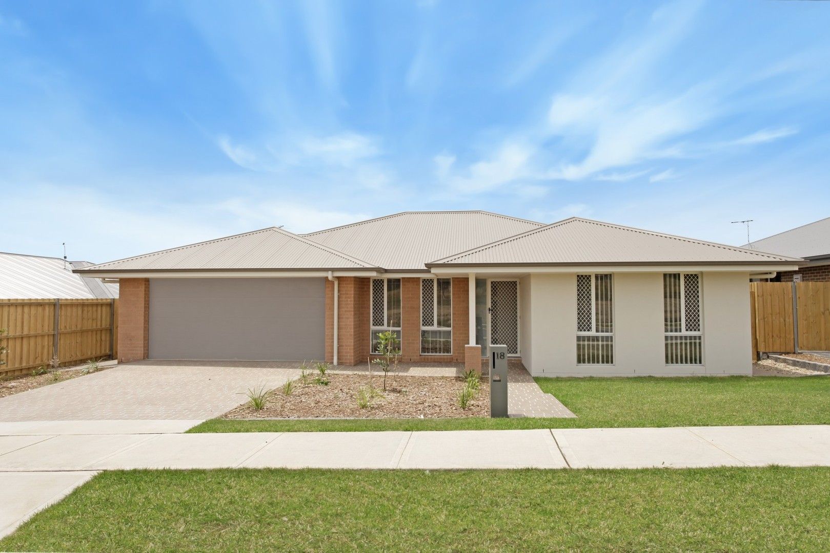 4 bedrooms House in 18 Vinny Road EDMONDSON PARK NSW, 2174