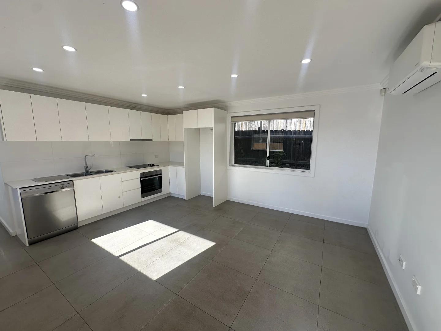 Additional image 5 of 9a Dahlia Place, Prestons NSW 2170