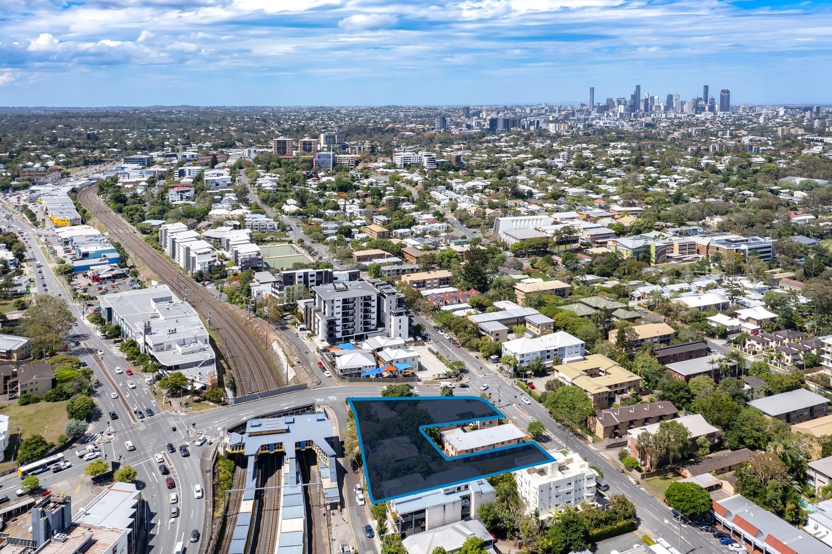 11 Railway Avenue, Indooroopilly QLD 4068, Image 1