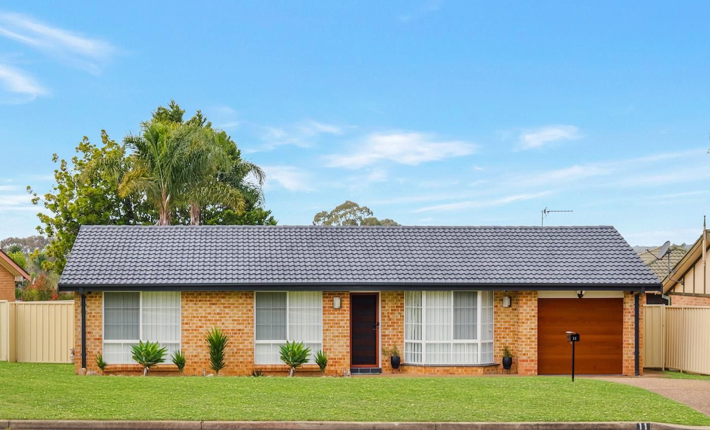 11 Karabul Road, St Helens Park NSW 2560, Image 0