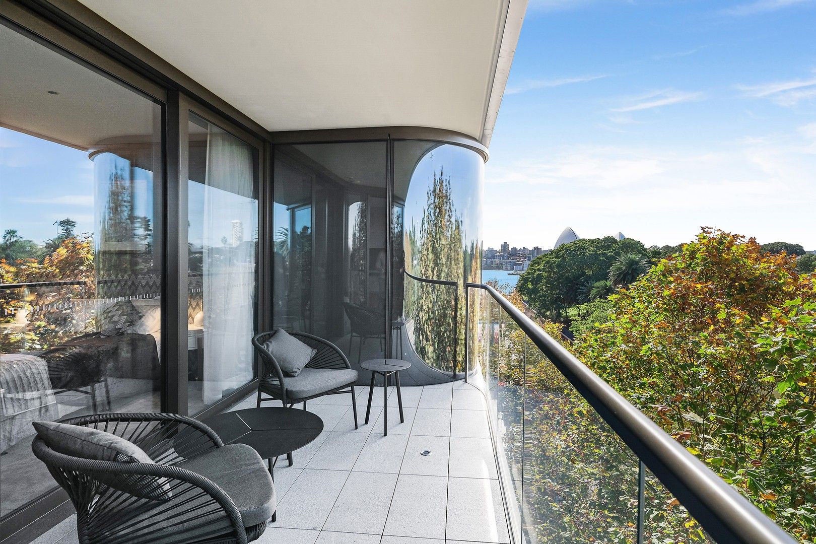 1 bedrooms Apartment / Unit / Flat in 803/71 Macquarie Street SYDNEY NSW, 2000