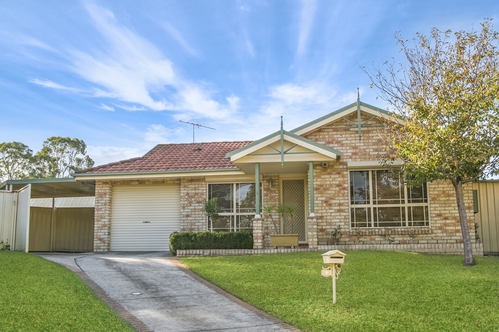 5 Benny Place, St Helens Park NSW 2560, Image 2