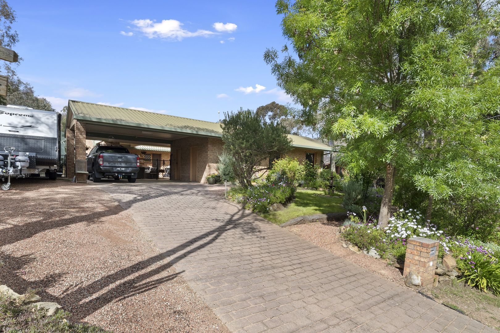 48 Milton Avenue, Spring Gully VIC 3550, Image 2